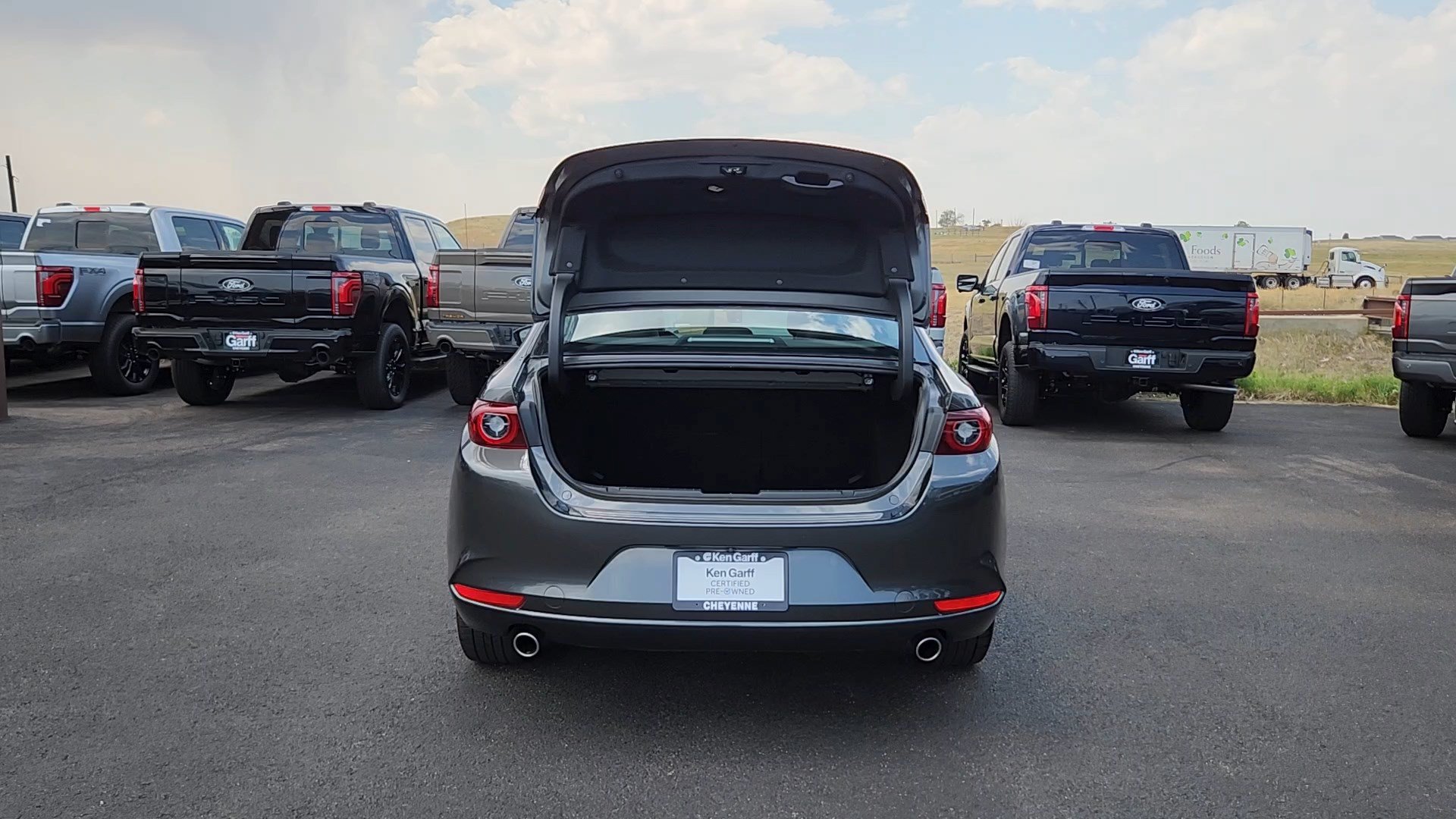 Used 2023 MAZDA MAZDA3 s FWD image 18