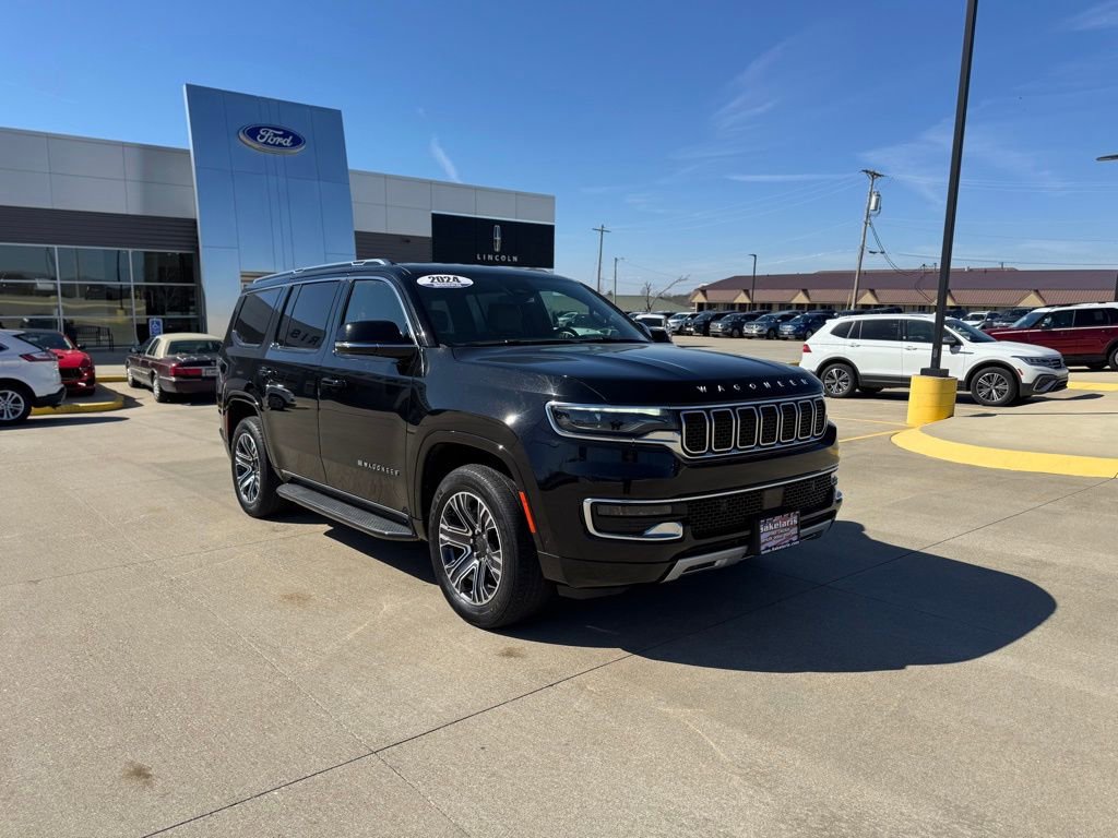 Used 2024 Jeep Wagoneer Series II w/ Flexible Seating Group image 3