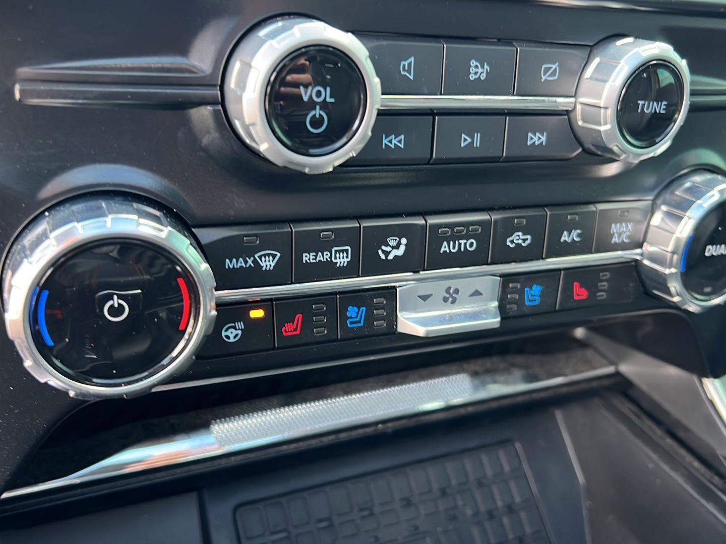 Certified 2024 Ford F150 Raptor image 30