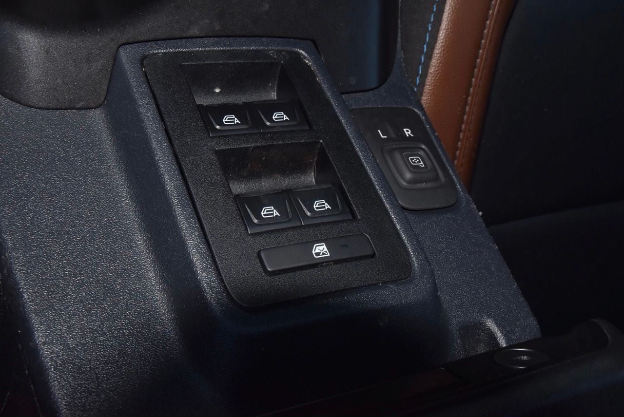 Certified 2023 Ford Bronco Outer Banks w/ Sasquatch Package AWD/4WD image 35