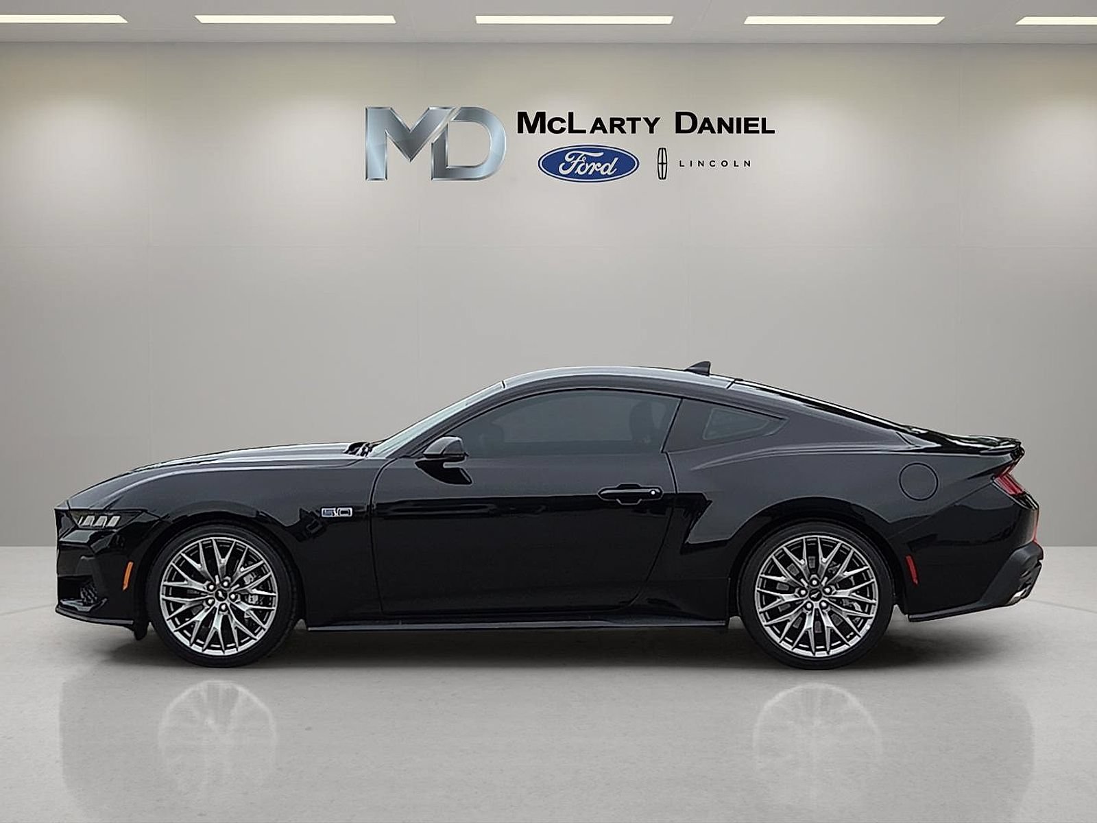 Certified 2024 Ford Mustang GT Premium RWD image 3