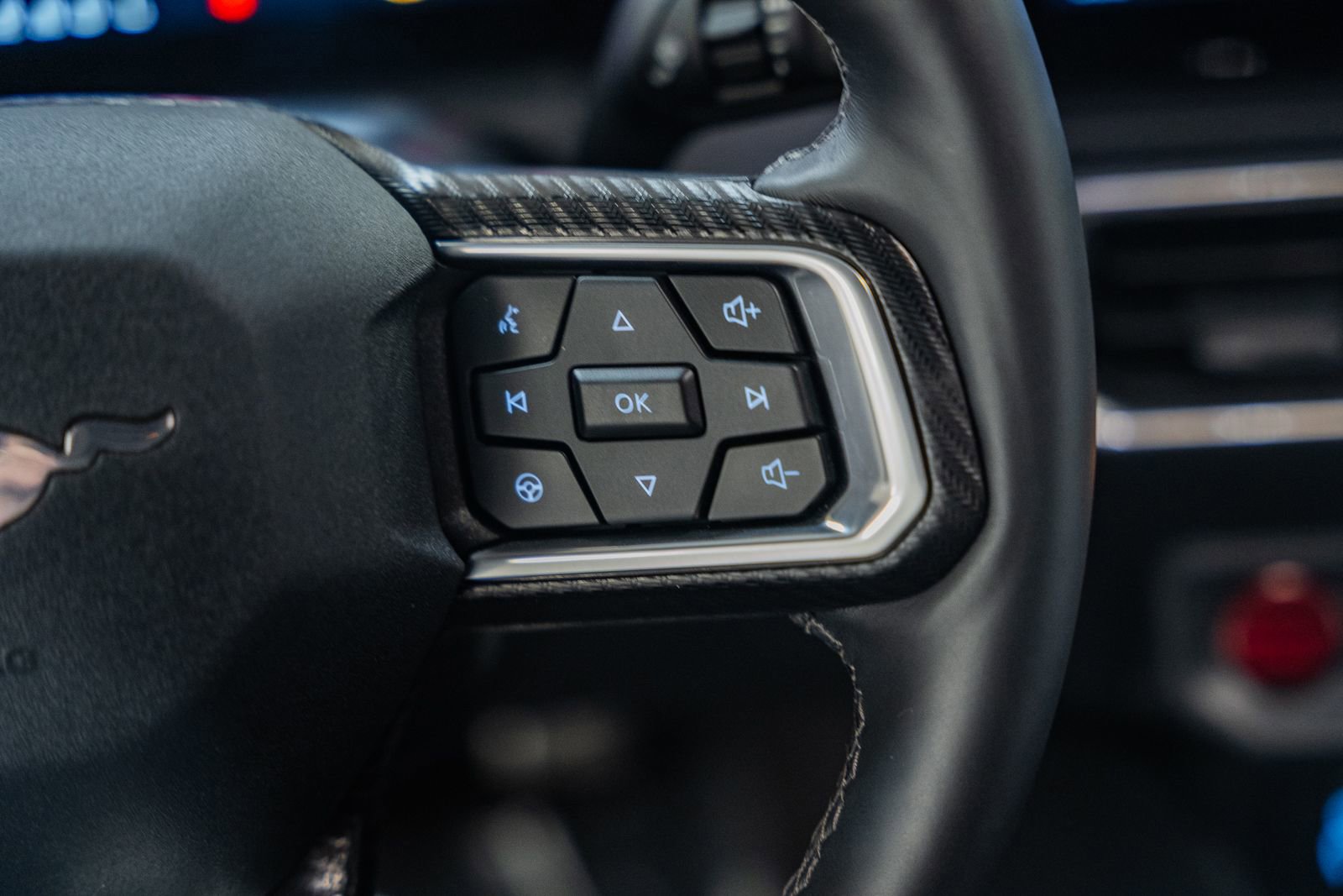 Certified 2025 Ford Mustang Premium image 30