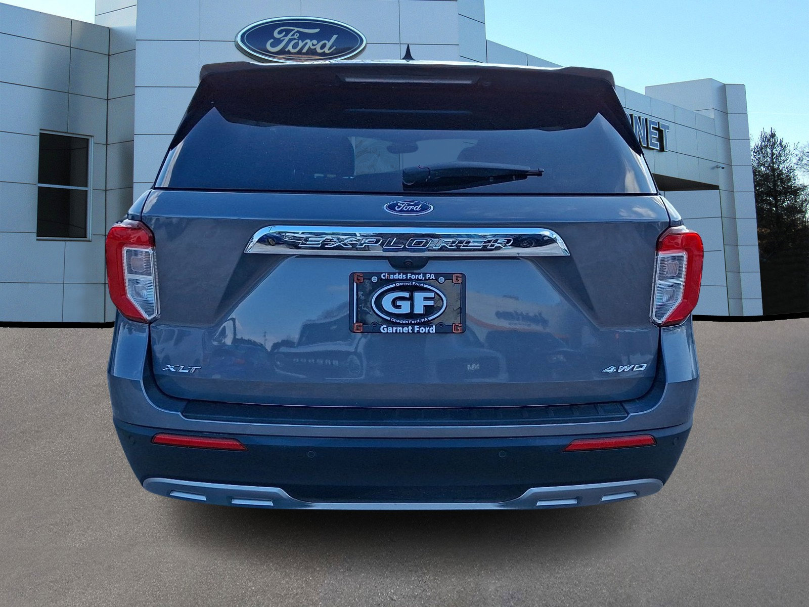 Certified 2023 Ford Explorer XLT w/ Equipment Group 202A image 7