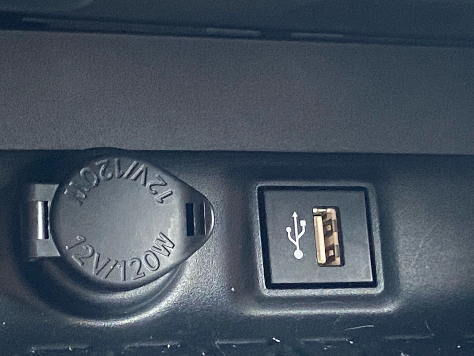 Used 2025 Toyota RAV4 XLE AWD/4WD image 18