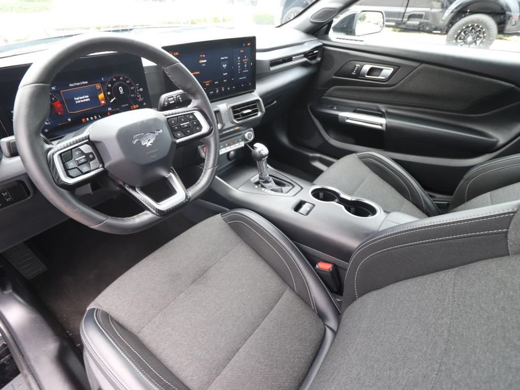 Certified 2024 Ford Mustang Coupe RWD image 6