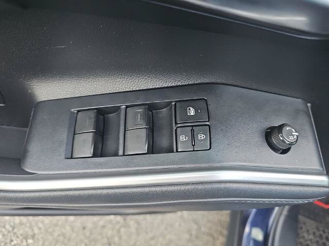 Used 2022 Toyota Highlander XLE AWD/4WD image 27