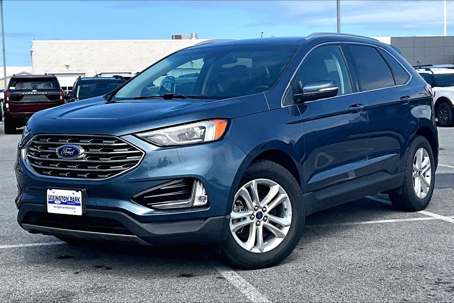 Certified 2019 Ford Edge SEL w/ Equipment Group 201A AWD/4WD image 3