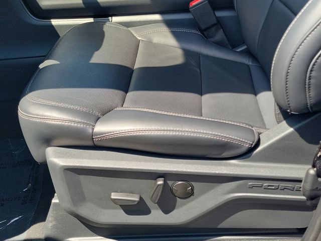 Certified 2025 Ford Expedition Platinum AWD/4WD image 17