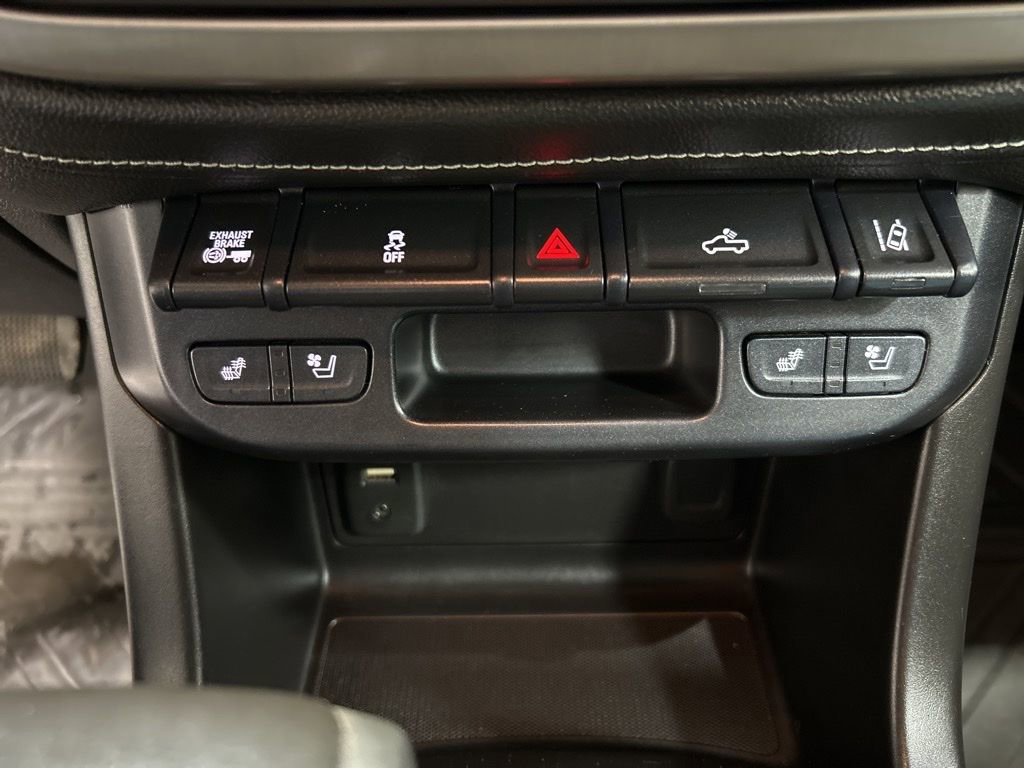 Used 2018 GMC Canyon Denali image 23