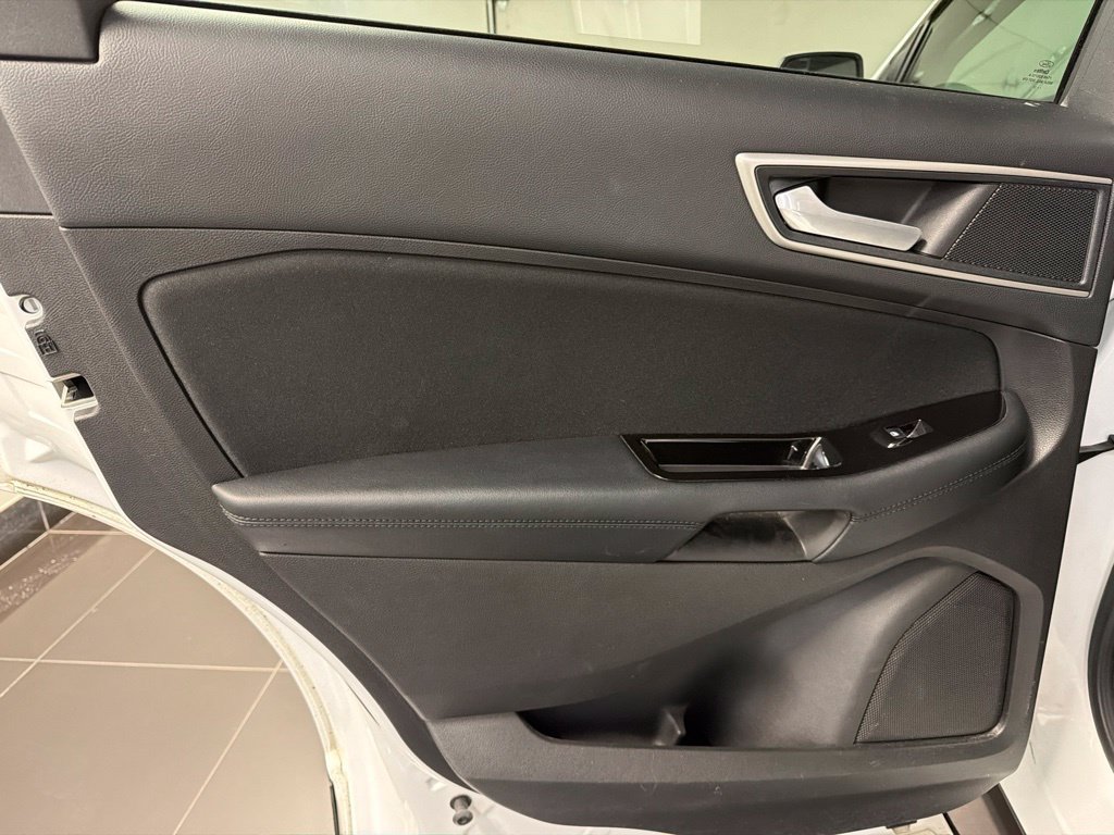 Certified 2017 Ford Edge SEL AWD/4WD image 32