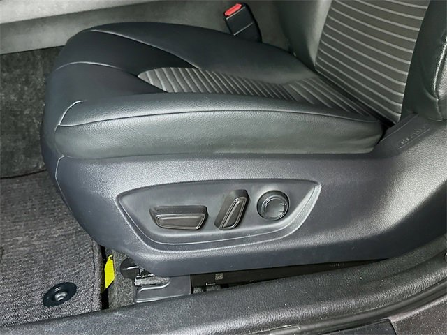 Used 2019 Toyota Camry SE image 16