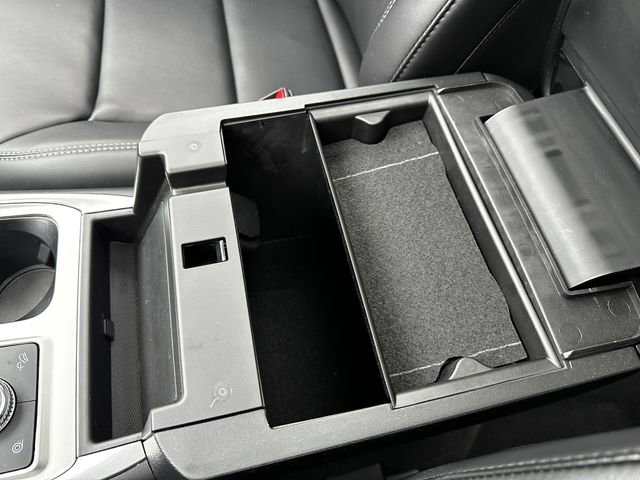 Certified 2022 Ford Explorer XLT w/ Equipment Group 202A image 26