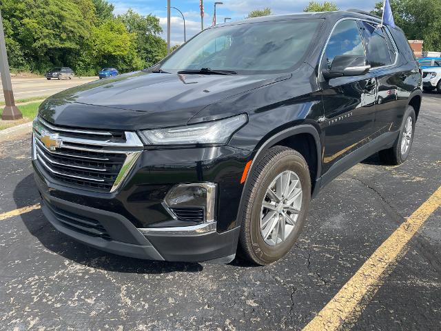 Used 2023 Chevrolet Traverse LT w/ LPO, Floor Liner Package AWD/4WD image 1