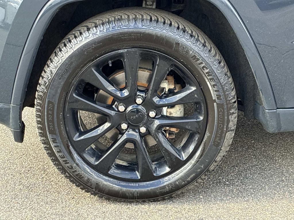 Used 2018 Jeep Grand Cherokee Altitude image 17