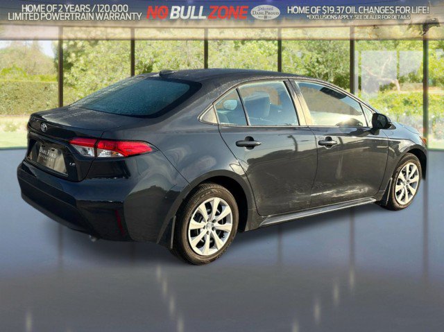 Used 2026 Toyota Corolla LE FWD image 5
