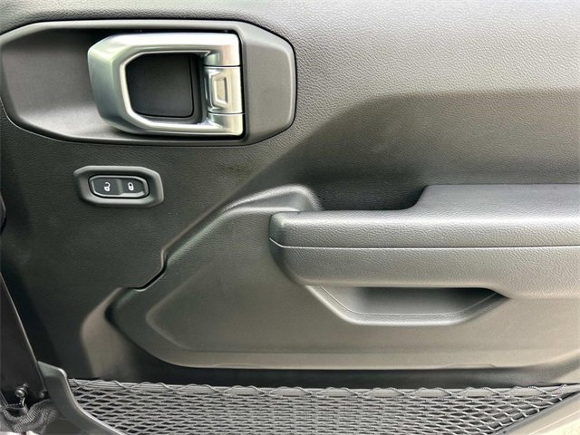 Used 2023 Jeep Wrangler Unlimited Rubicon w/ Xtreme 35 Tire Package image 28