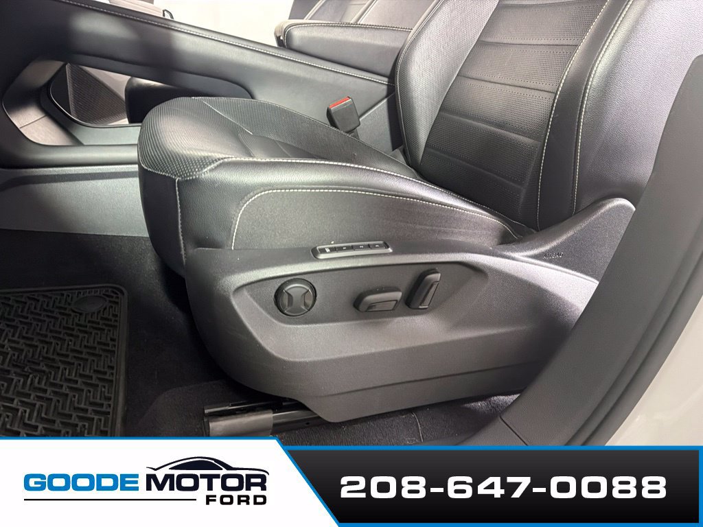 Used 2024 Volkswagen Atlas Cross Sport SEL R-Line AWD/4WD image 11