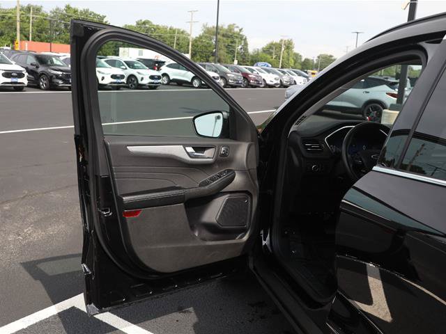 Certified 2024 Ford Escape Platinum AWD/4WD image 16