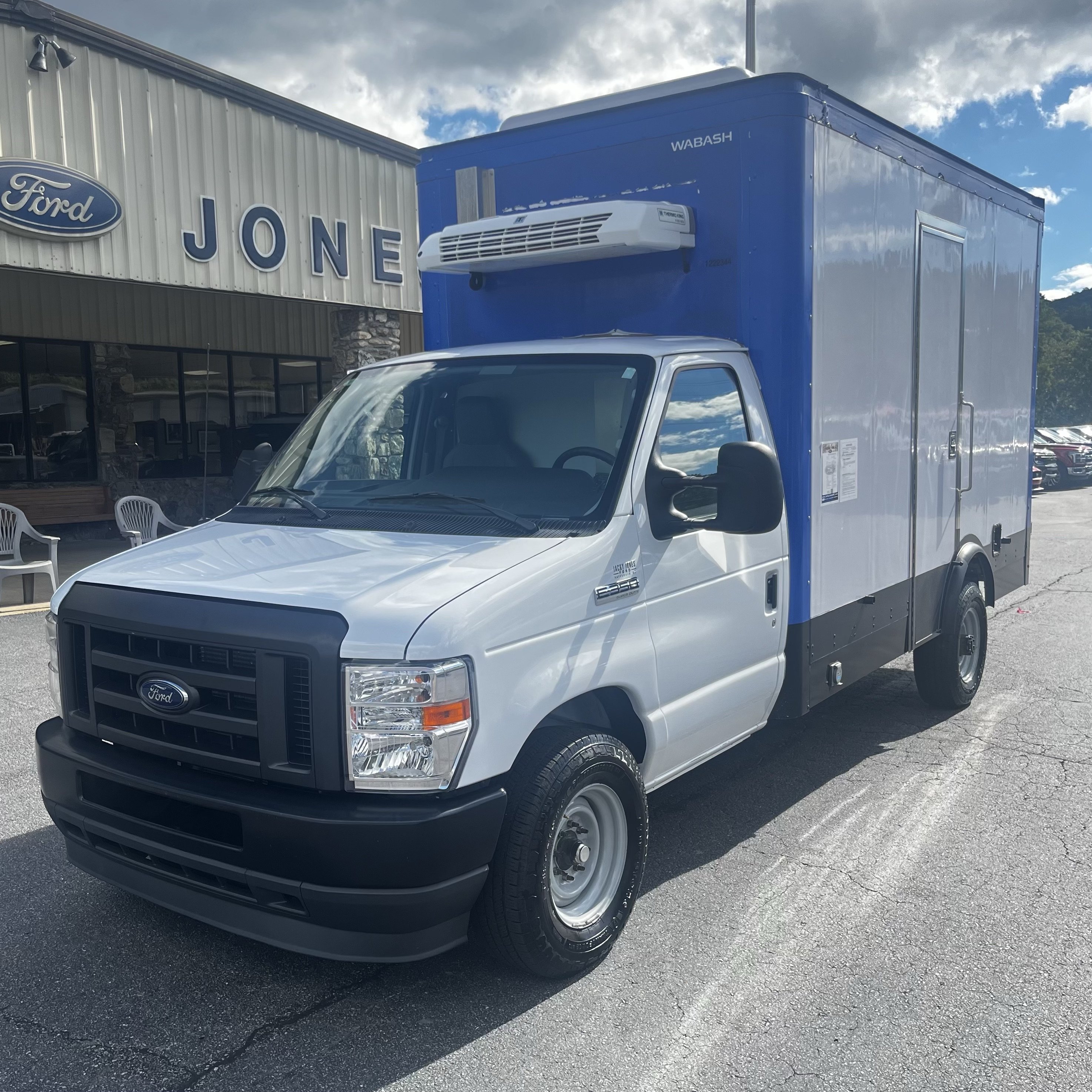 Certified 2024 Ford E-350 and Econoline 350 Super Duty w/ Power Windows & Locks Group RWD image 2