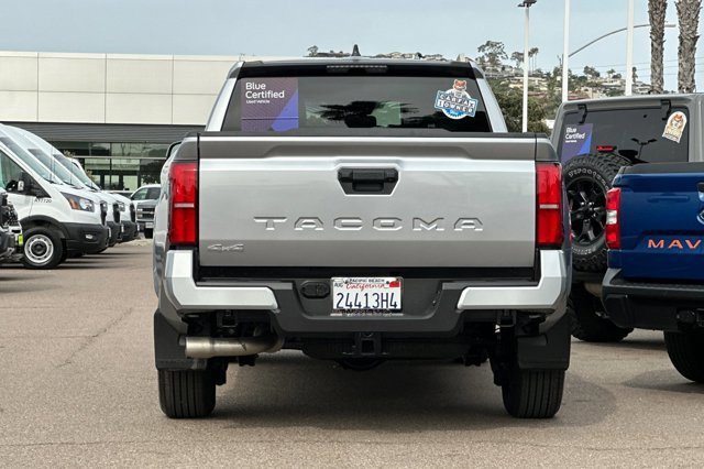 Used 2025 Toyota Tacoma SR5 image 4