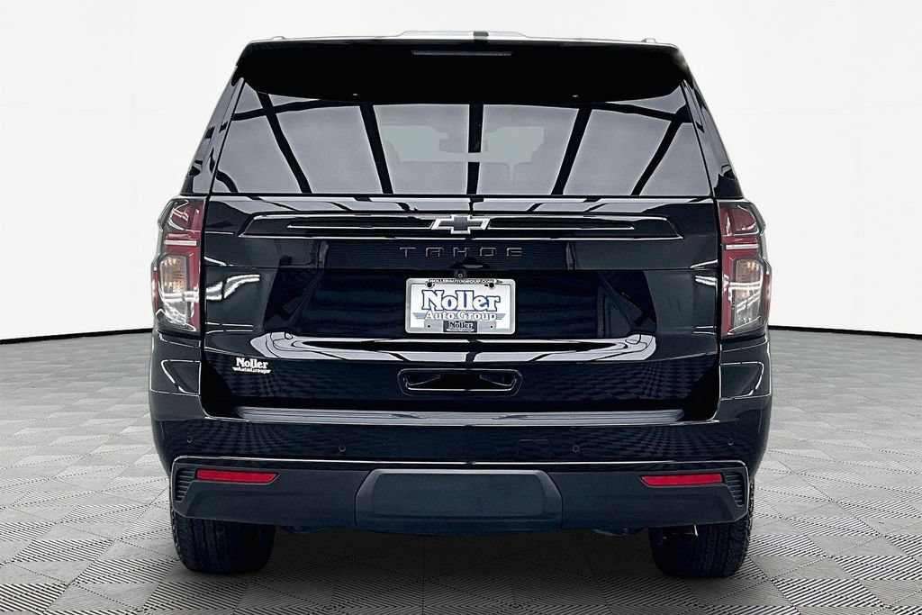 Used 2024 Chevrolet Tahoe Z71 w/ Luxury Package AWD/4WD image 4