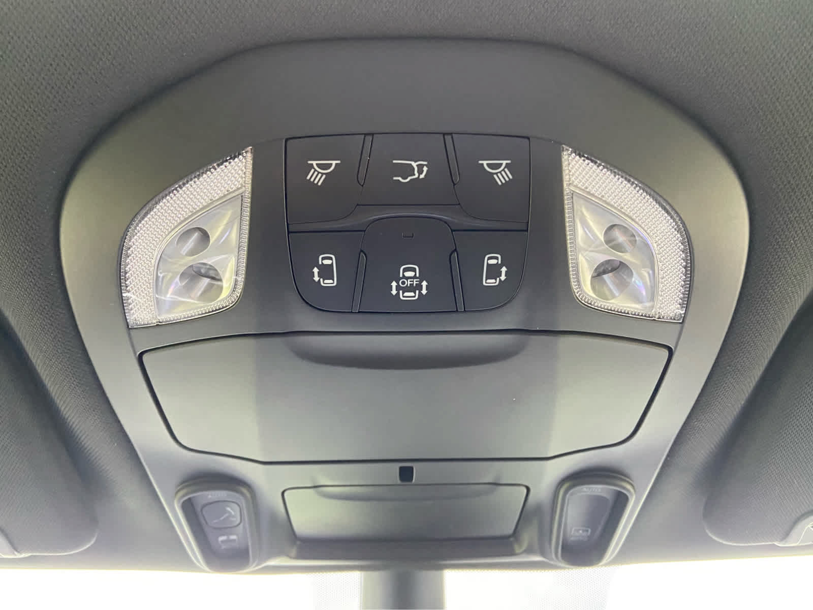 Used 2026 Chrysler Pacifica Limited FWD image 43