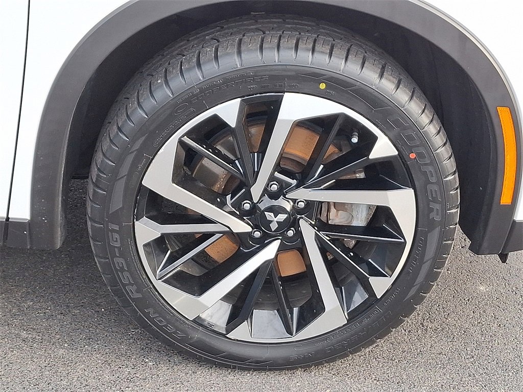 Used 2022 Mitsubishi Outlander ES image 9