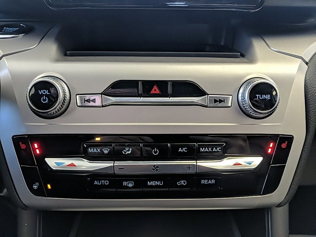 Certified 2022 Ford Explorer XLT w/ Equipment Group 202A image 21