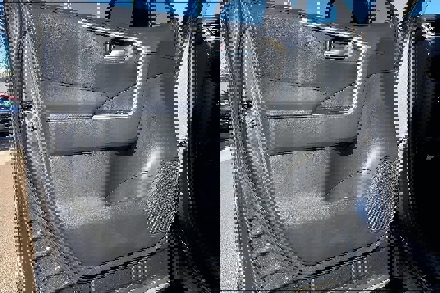 Used 2024 Toyota RAV4 XLE Premium image 21