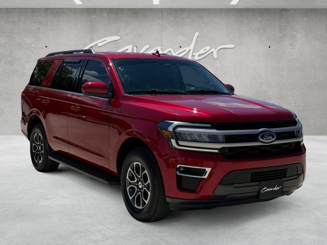 Certified 2022 Ford Expedition XLT RWD image 2