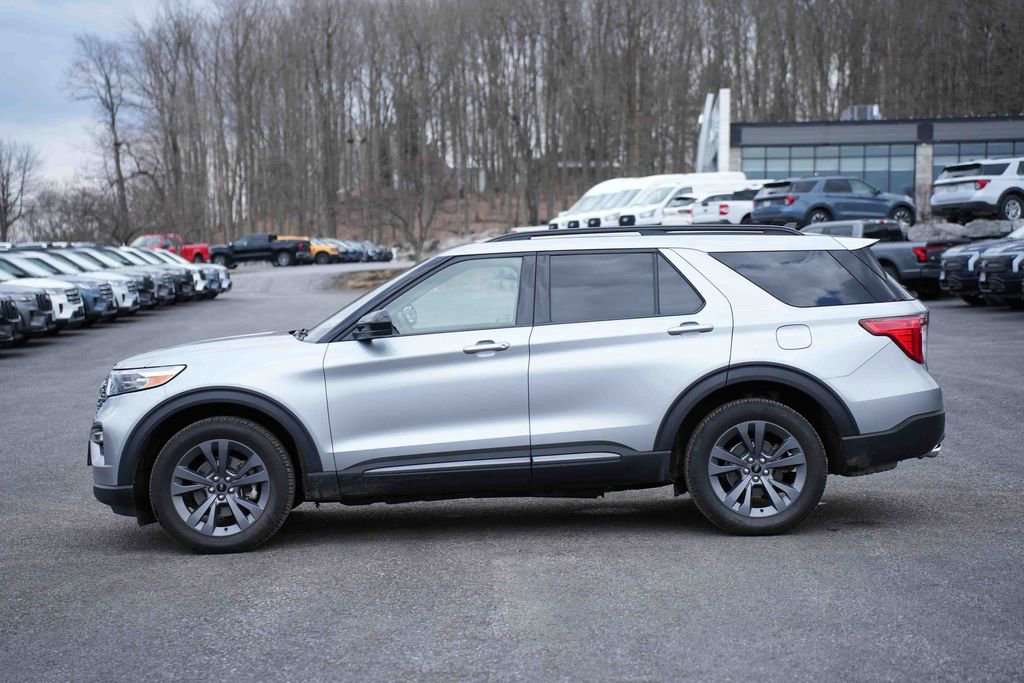 Certified 2023 Ford Explorer XLT w/ Equipment Group 202A image 2