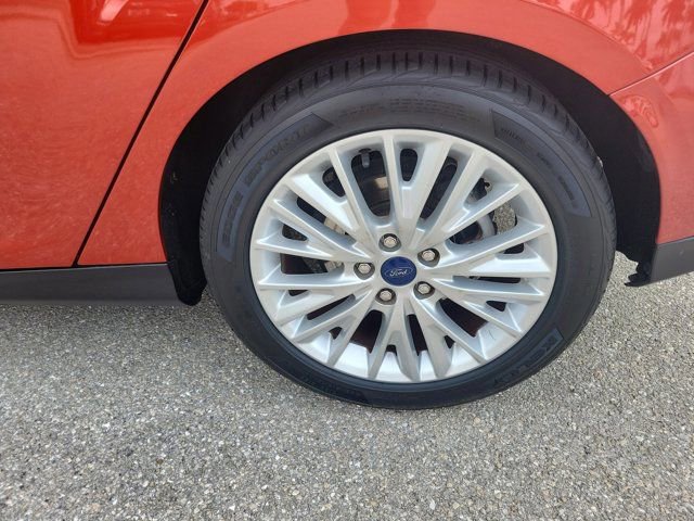 Certified 2018 Ford Focus Titanium image 9