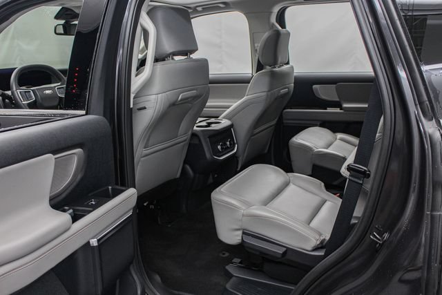 Certified 2025 Ford Expedition Active AWD/4WD image 18