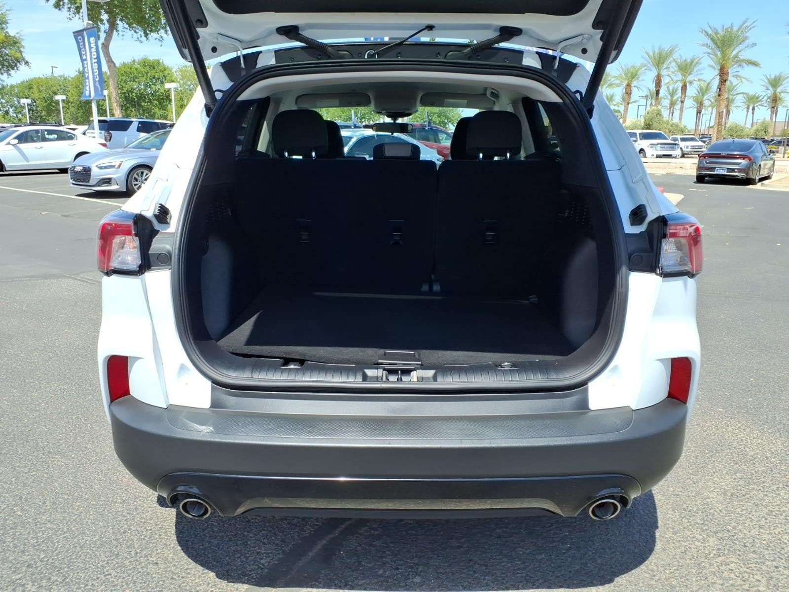 Certified 2022 Ford Escape SE w/ SE Sport Appearance Package FWD image 16