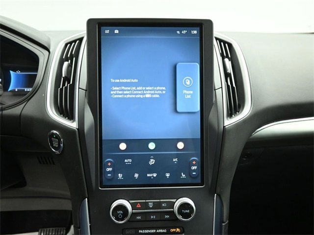 Certified 2024 Ford Edge Titanium image 29