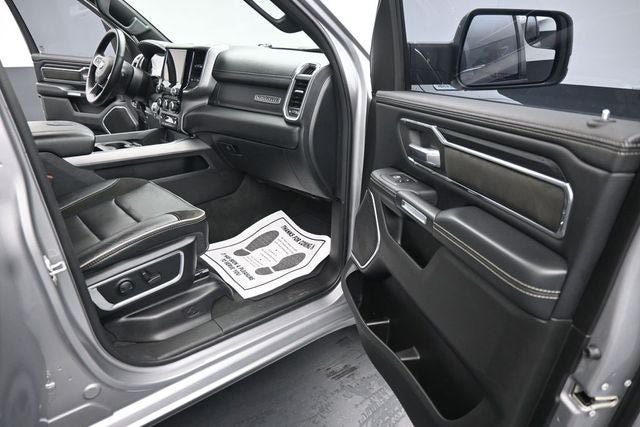 Used 2024 RAM 1500 Laramie AWD/4WD image 14