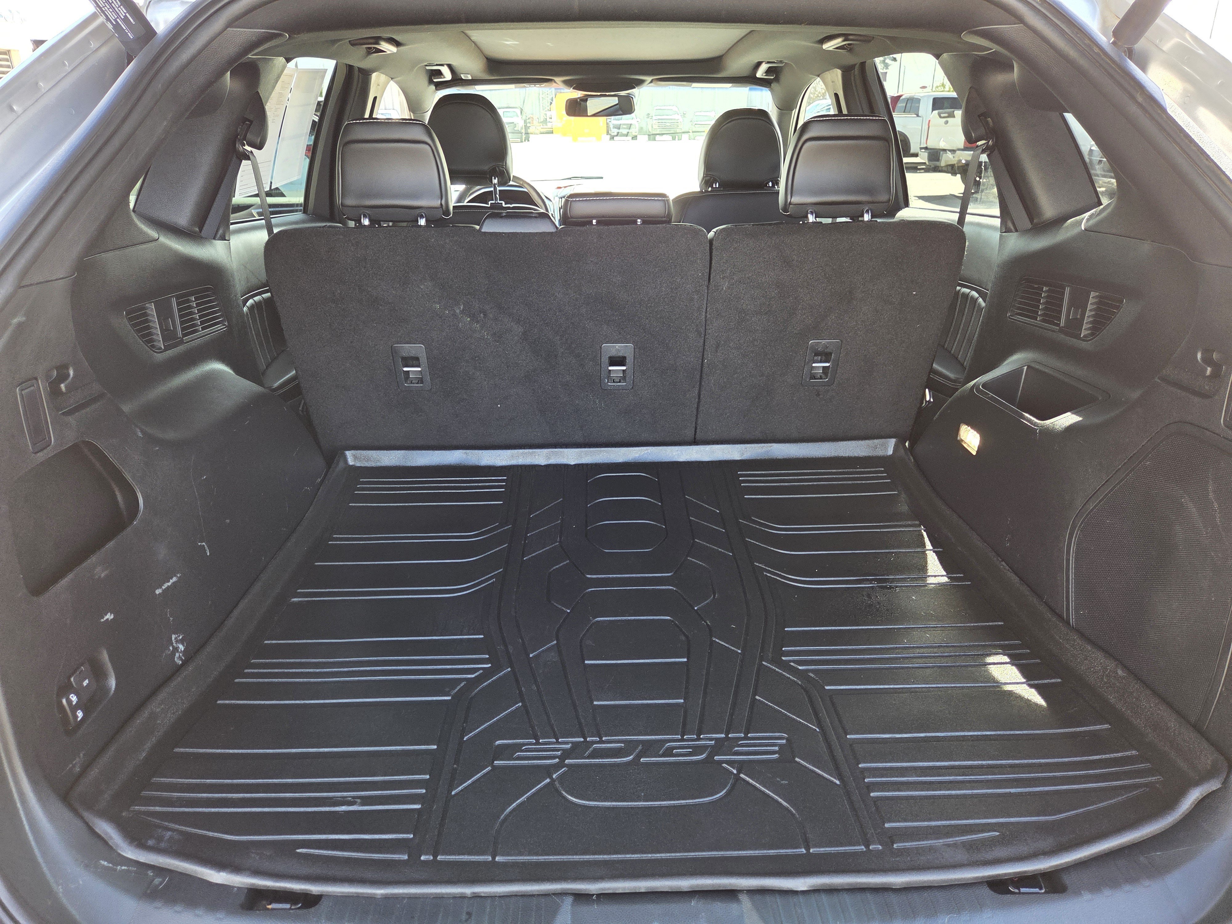 Certified 2019 Ford Edge ST w/ Convenience Package AWD/4WD image 12