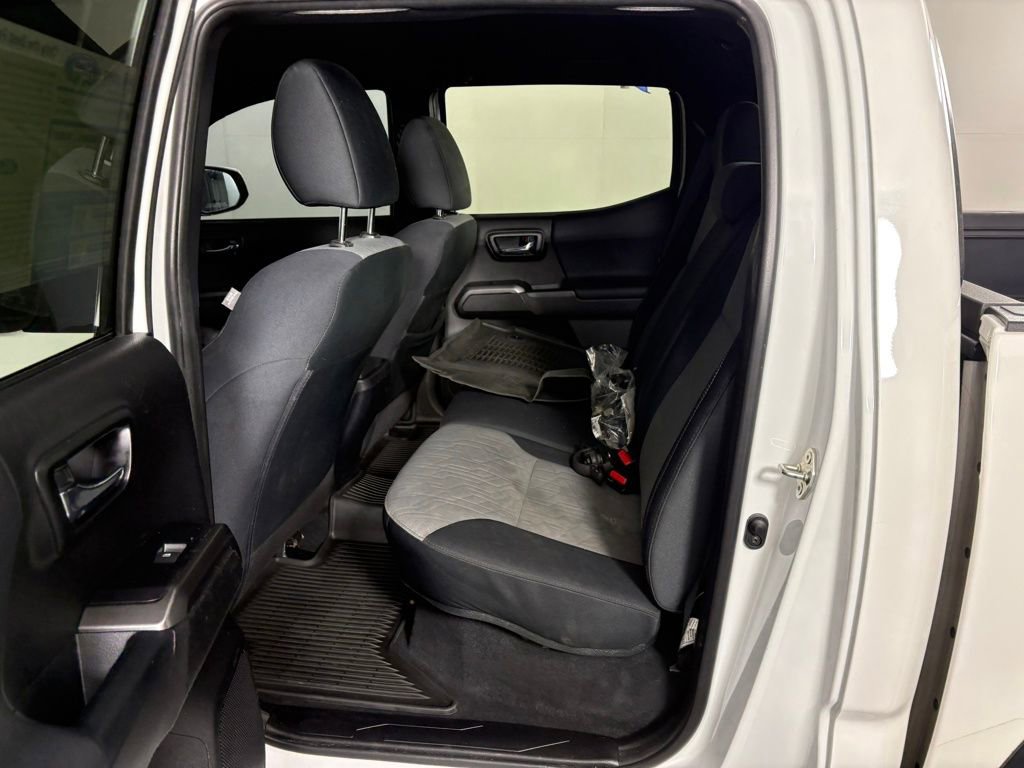 Used 2021 Toyota Tacoma TRD Off-Road image 27