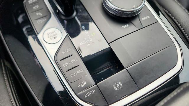 Used 2023 BMW X4 xDrive30i w/ Parking Assistance Package image 18