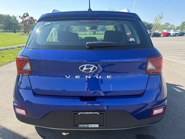 Used 2025 Hyundai Venue SEL FWD image 8