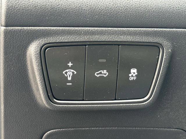 Used 2023 Hyundai Santa Cruz SEL Premium image 19