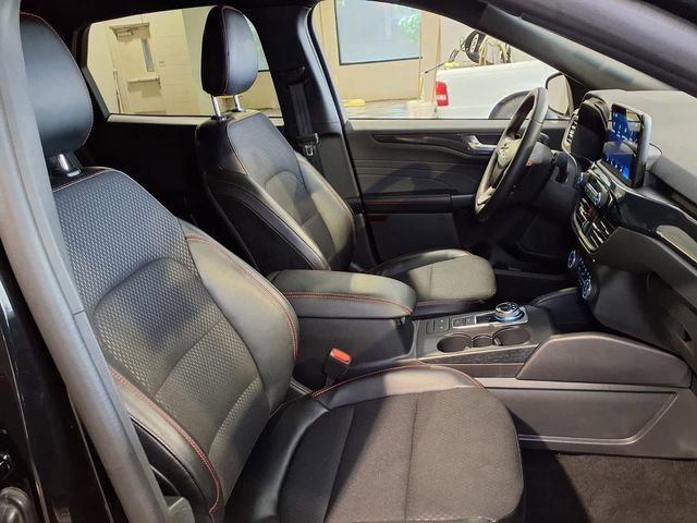 Certified 2025 Ford Escape ST-Line FWD image 27