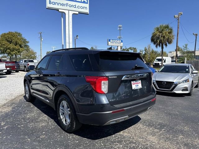 Certified 2023 Ford Explorer XLT w/ Equipment Group 202A image 4