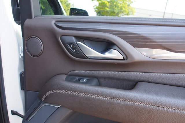Used 2022 GMC Yukon XL Denali AWD/4WD image 15