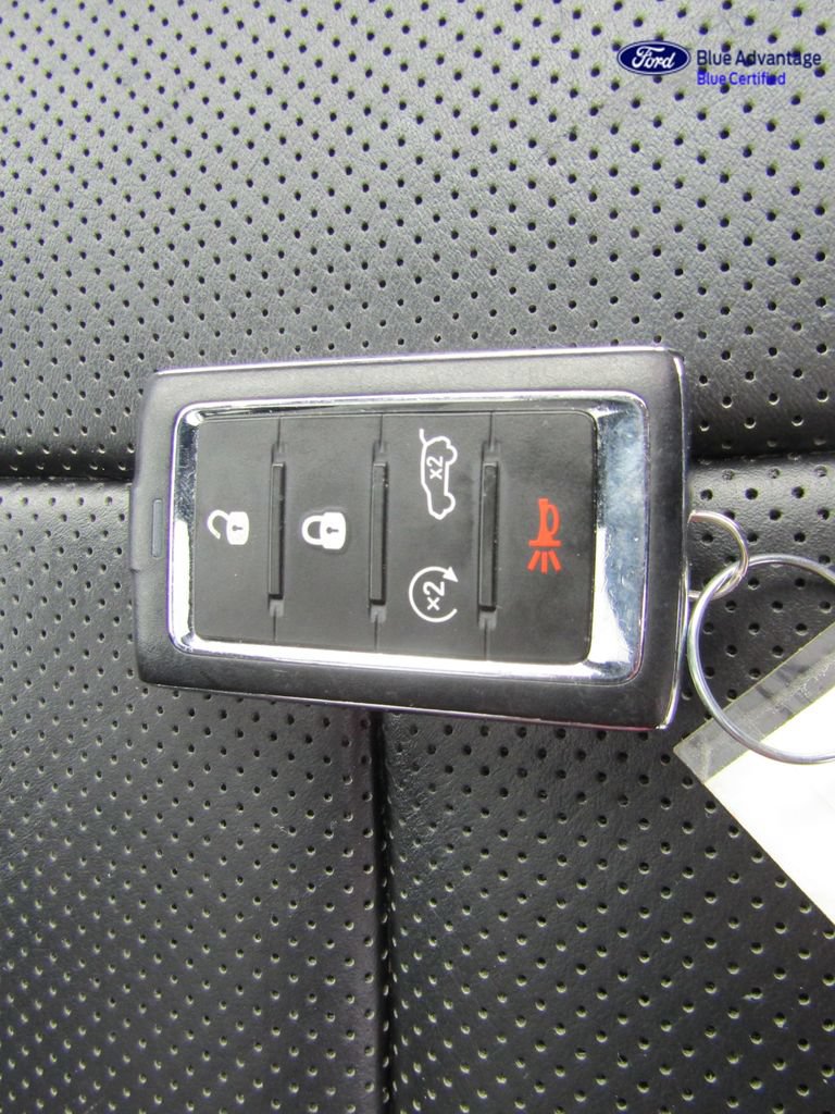 Used 2022 Jeep Grand Cherokee L Overland w/ Off Road Group AWD/4WD image 42