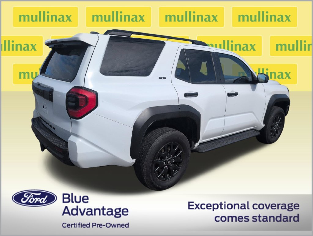 Used 2025 Toyota 4Runner SR5 AWD/4WD image 3