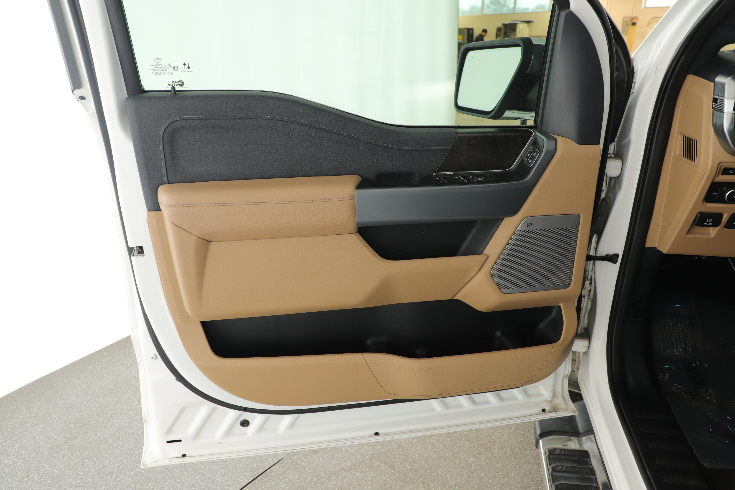 Certified 2022 Ford F150 Lariat image 6