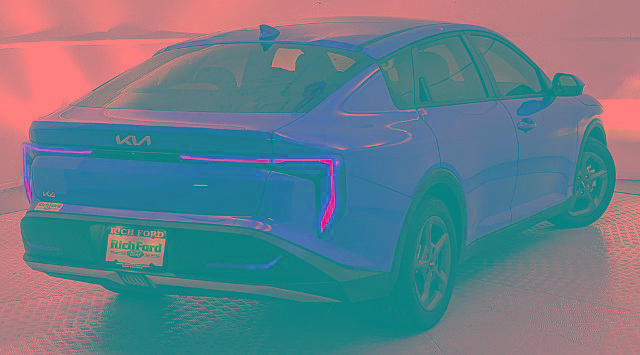Used 2025 Kia K4 FWD image 3