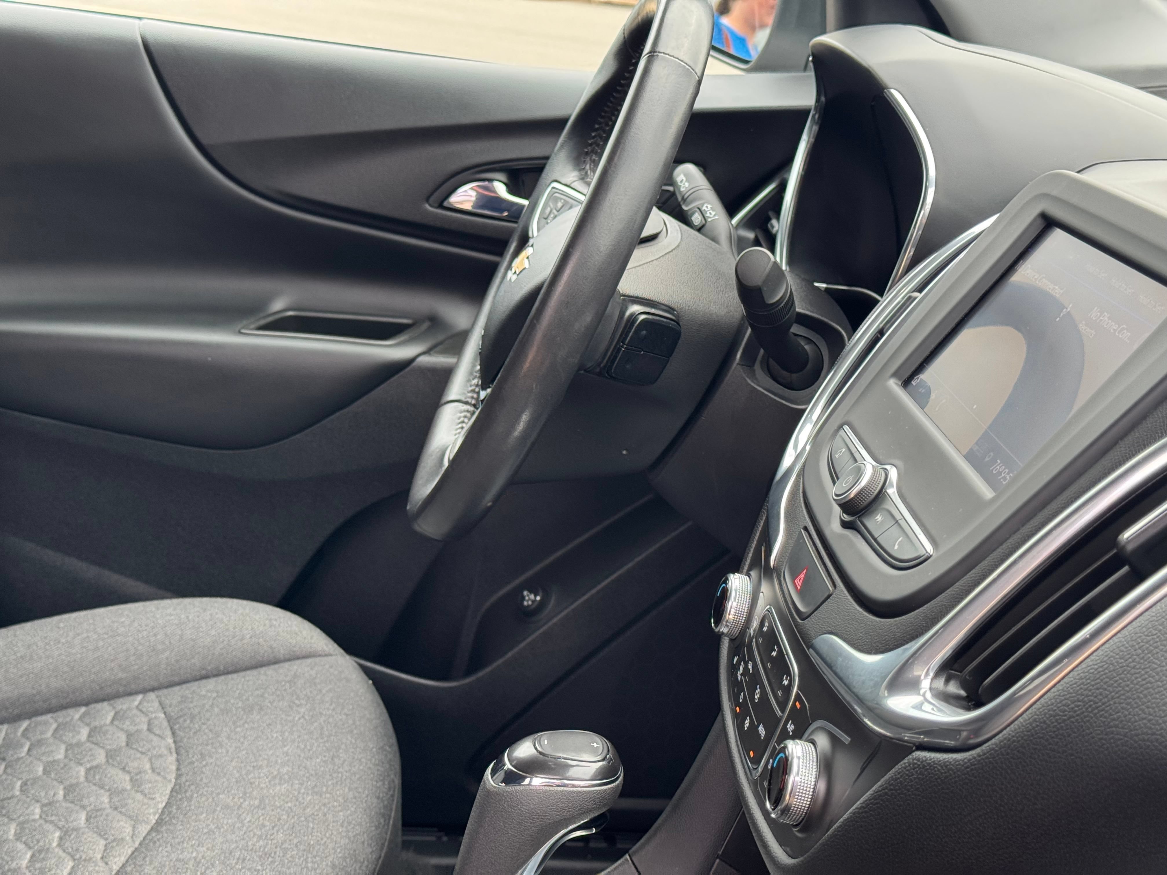 Used 2020 Chevrolet Equinox LT FWD image 13