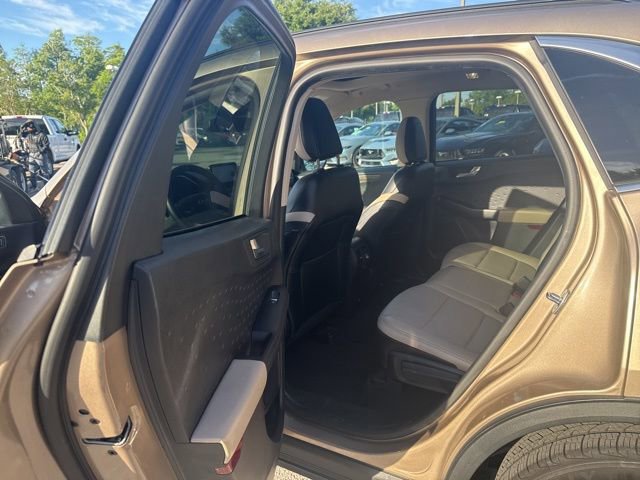 Certified 2020 Ford Escape Titanium w/ Titanium Premium Package 2.0 image 15